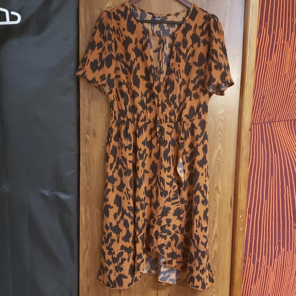 SHEIN Allover Print Tie Neck Ruffle Wrap Dress - Picture 2 of 6